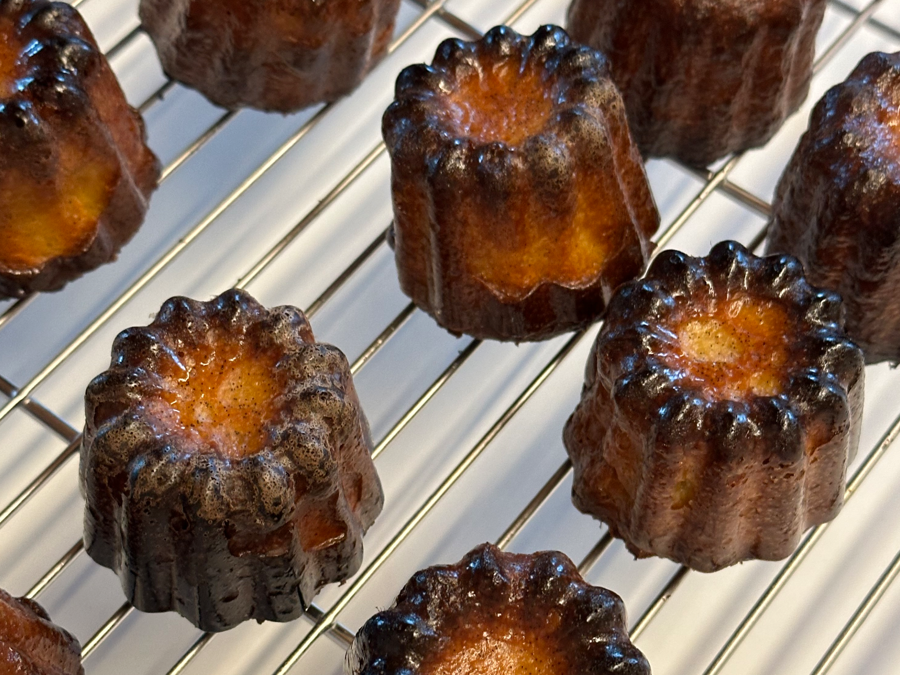 Uneven Canelé