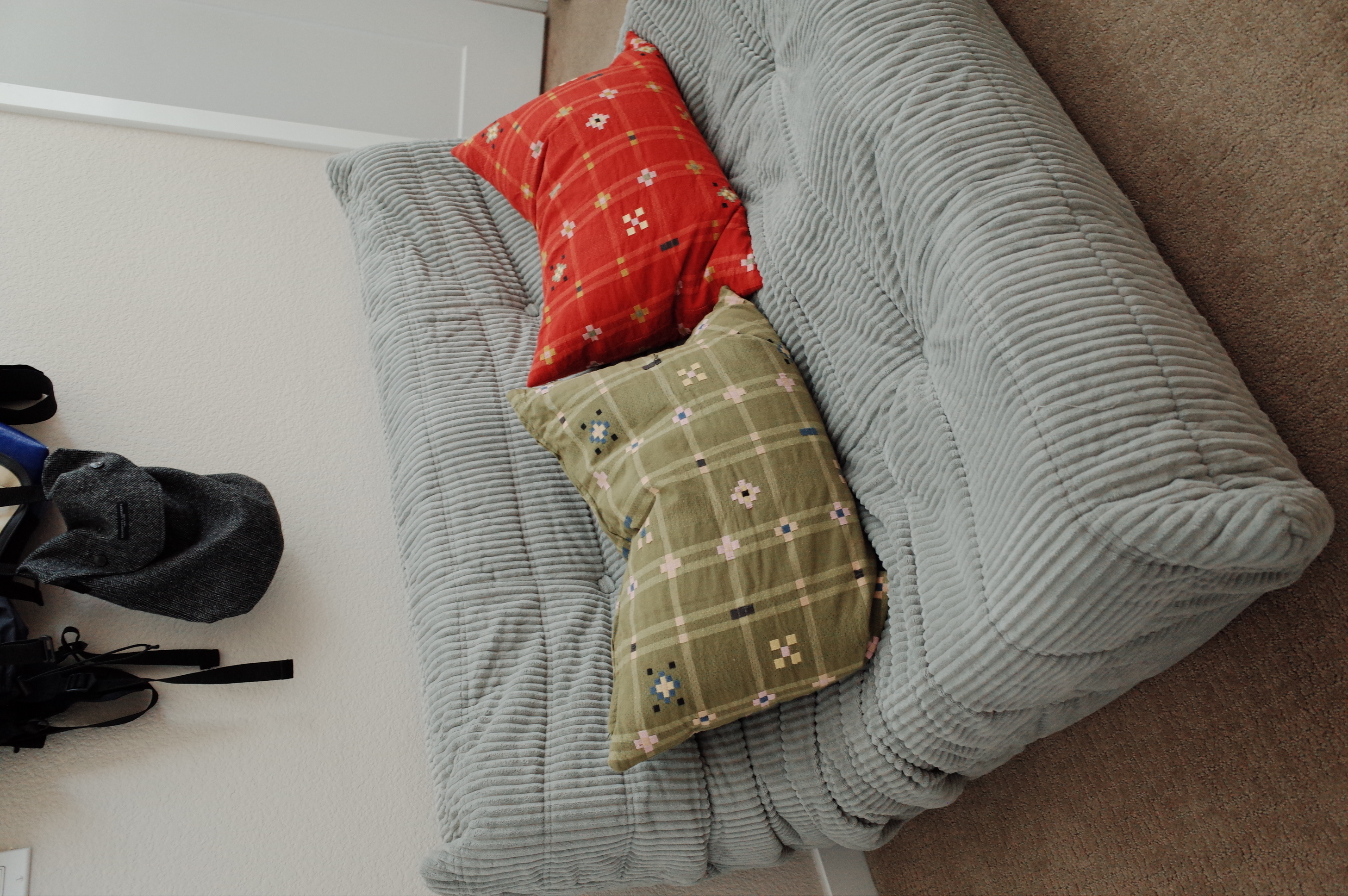 N&V Fireside Loveseat