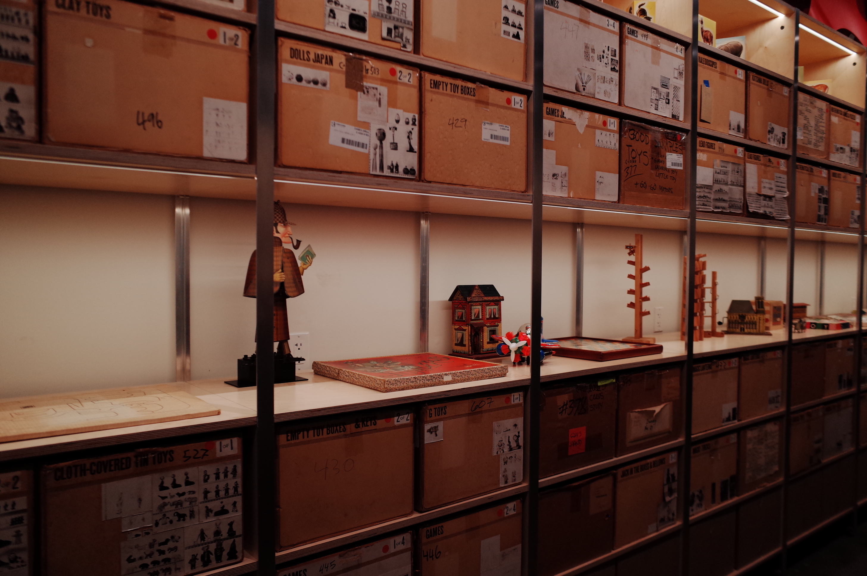 Toy archive shelving